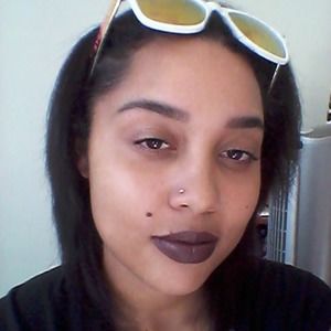 Meet your Posher, Cassandra